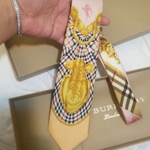 Burburry tie